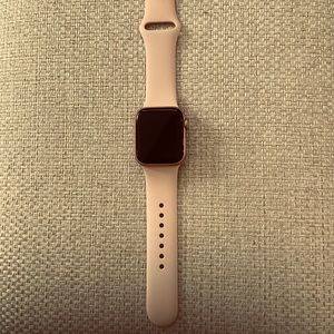 Apple iWatch, Series 6 SE, cellular. Rose Gold
